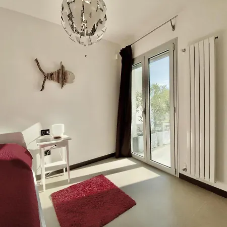 Immobiliare Jvl - Porto Turistico דירה לידו די ג'סולו
