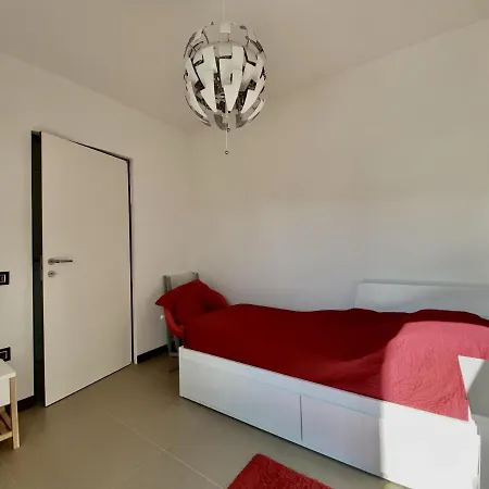 Immobiliare Jvl - Porto Turistico דירה לידו די ג'סולו