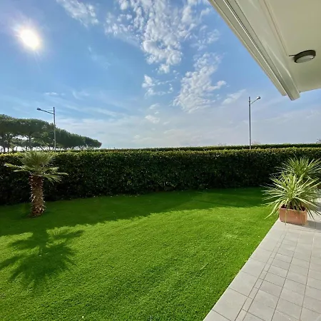 Immobiliare Jvl - Porto Turistico דירה לידו די ג'סולו